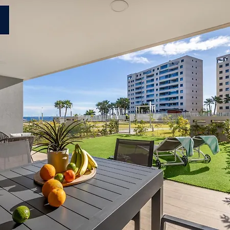 Garden Breeze Punta Prima, 2min Walk, Family Friendly, 3 Pool A Garden, Jacuzzi Apartamento *