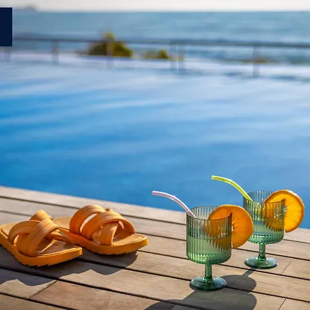 Garden Breeze Punta Prima, 2min Walk, Family Friendly, 3 Pool A Garden, Jacuzzi