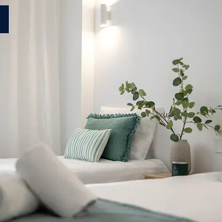 Garden Breeze Punta Prima, 2min Walk, Family Friendly, 3 Pool A Garden, Jacuzzi Torrevieja