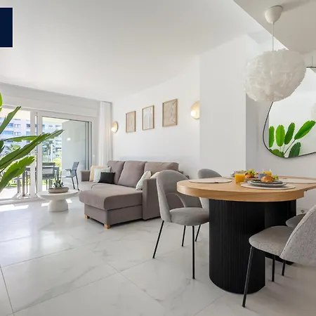 Garden Breeze Punta Prima, 2min Walk, Family Friendly, 3 Pool A Garden, Jacuzzi