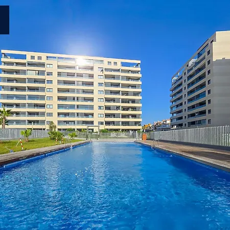 Garden Breeze Punta Prima, 2min Walk, Family Friendly, 3 Pool A Garden, Jacuzzi Apartamento *