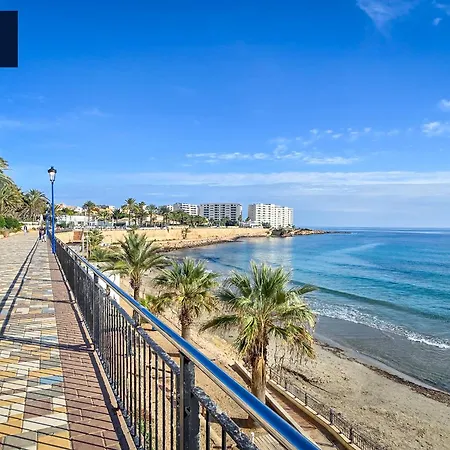 Apartamento Garden Breeze Punta Prima, 2min Walk, Family Friendly, 3 Pool A Garden, Jacuzzi
