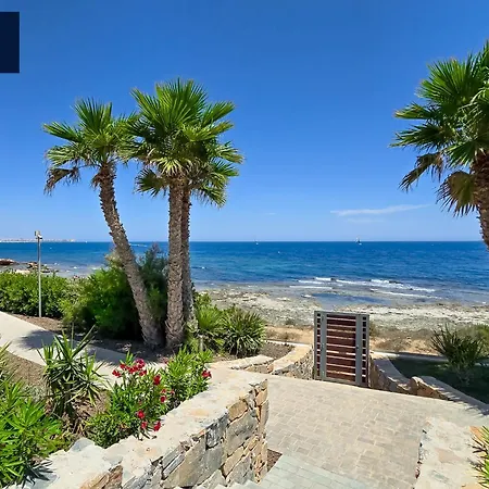 Garden Breeze Punta Prima, 2min Walk, Family Friendly, 3 Pool A Garden, Jacuzzi Apartamento Torrevieja