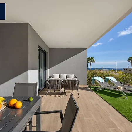 Garden Breeze Punta Prima, 2min Walk, Family Friendly, 3 Pool A Garden, Jacuzzi
